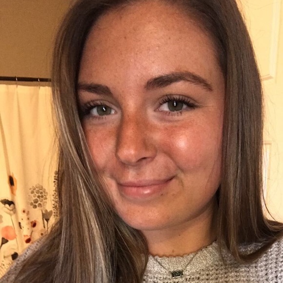 Meet your Posher, Taylor - Picture 1 of 1